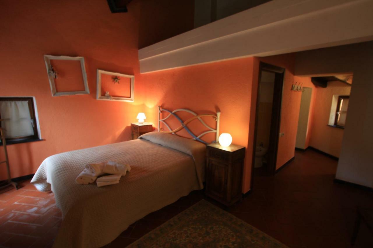 ריקו דל גולפו די ספאציה Borgo Di Codeglia - Country Rooms מראה חיצוני תמונה
